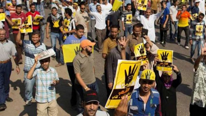 فيديو..معارضو النظام يتظاهرون في أسبوع  اسقطوا النظام